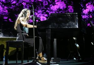 Περήφανος πατέρας ο Χρήστος Σπανός: Η κόρη του συμμετείχε τραγουδώντας στη συναυλία του Μαραβέγια (εικόνες)