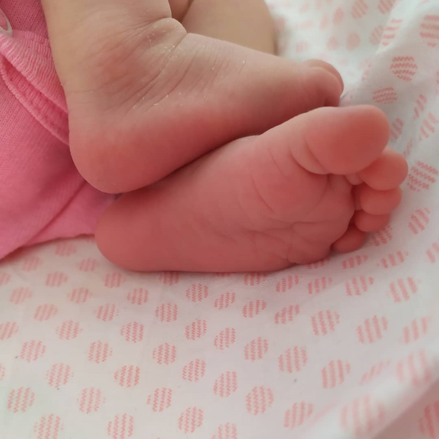 Χριστίνα Ψάλτη: Η πρώτη φωτογραφία της νεογέννητης κόρης της! (εικόνα)