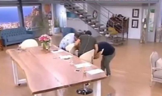Ξεκαρδιστικό βίντεο: Η Φαίη Σκορδά έπεσε από την καρέκλα on air! (vid)