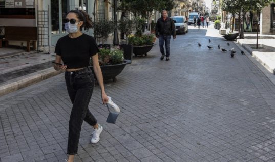 Κορωνοϊός: Έκτακτα μέτρα σε Αχαΐα και Ιωάννινα- Υποχρεωτική χρήση μάσκας παντού