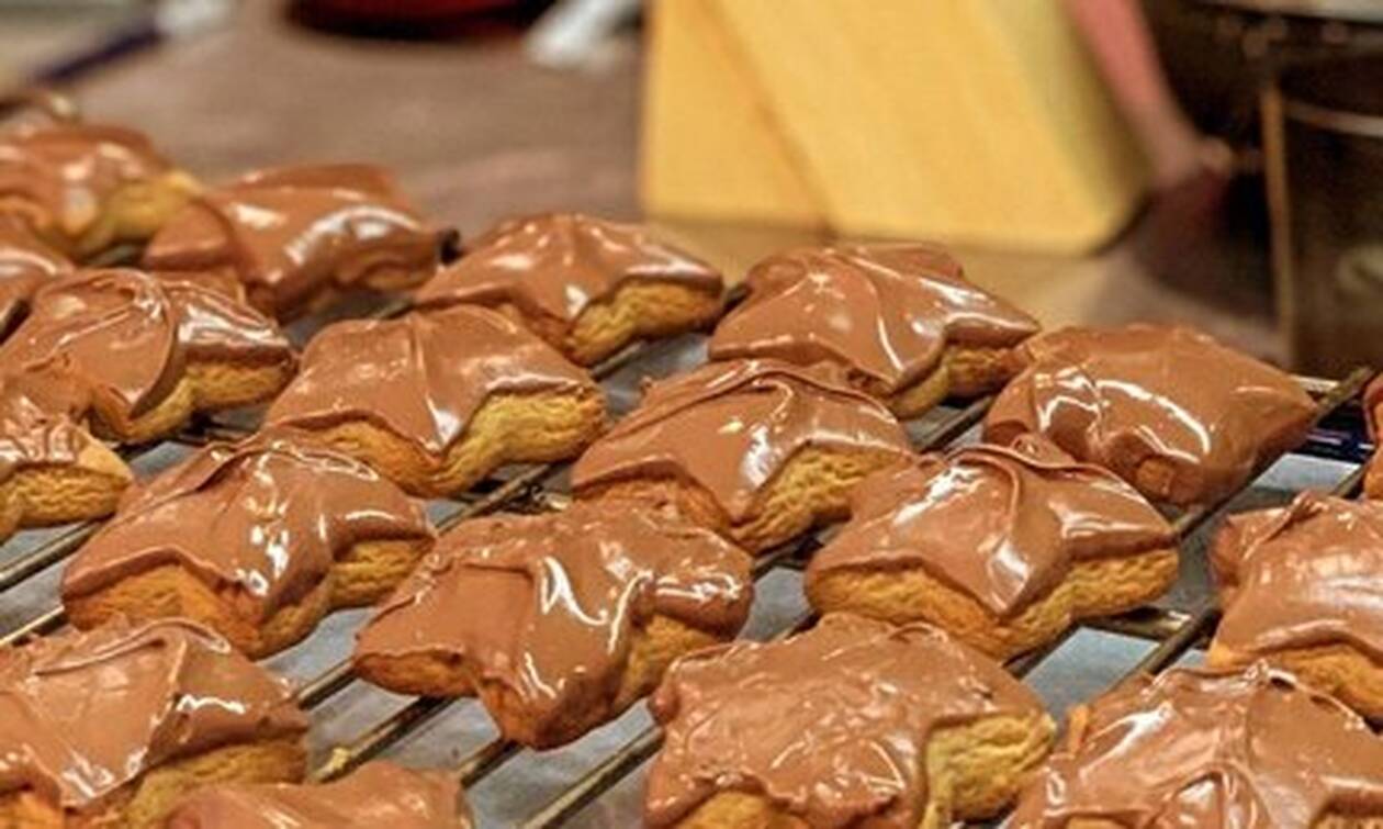Βανδή-Νικολαϊδης: O γιος τους έφτιαξε μπισκότα με σοκολάτα και μας δίνει την συνταγή! (εικόνες)