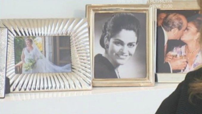 Σία Κοσιώνη: Η μοναδική φωτογραφία της με νυφικό- Ρομαντικό και με μεγάλο πέπλο! (εικόνα)