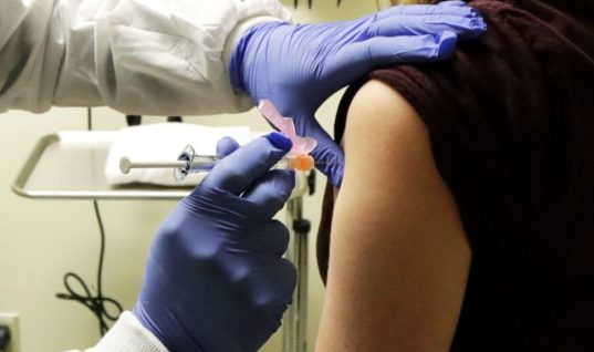 Οι δύο ομάδες ανθρώπων που δεν θα εμβολιαστούν στην Ελλάδα στην πρώτη φάση της διαδικασίας