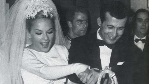 Βουγιουκλάκη – Παπαμιχαήλ: Αυτές είναι οι μπομπονιέρες του γάμου τους πριν 56 χρόνια! (εικόνα)