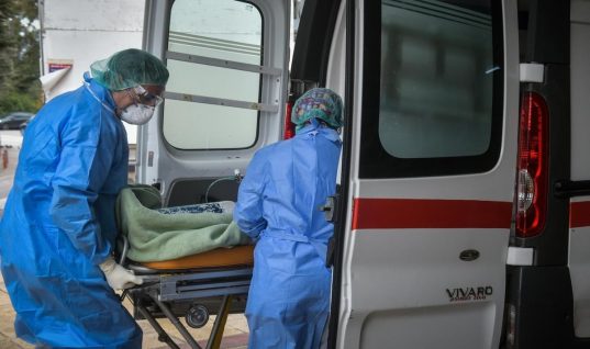 Σοκ στη Θήβα: Πέθανε από κορωνοϊό 15χρονη μέσα στο νοσοκομείο