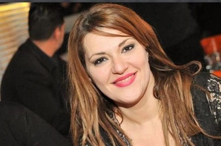 Δεν είναι photoshop: Η Κατερίνα Ζαρίφη έχασε 18 κιλά και το πανηγυρίζει με μία της φωτογραφία!