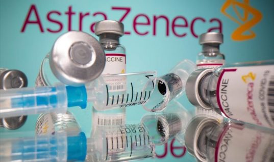 AstraZeneca: Τέλος τα εμβόλια της στην Ευρωπαϊκή Ένωση–Τι θα γίνει με τις δεύτερες δόσεις όσων έχουν εμβολιαστεί