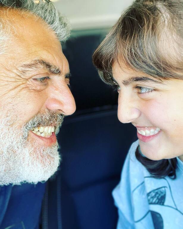 Κούλλης Νικολάου: Η εκπληκτική ομοιότητα με την κόρη του! (εικόνες)