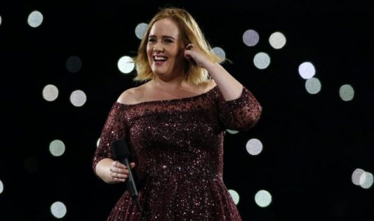 Δεν αναγνωρίζεται η Adele: Έχασε 50 κιλά και είναι άλλος άνθρωπος! (εικόνα)
