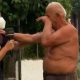Ανατριχιαστική στιγμή στην Εύβοια: Ρεπόρτερ του Open και ηλικιωμένος ξεσπούν σε κλάματα αγκαλιασμένοι