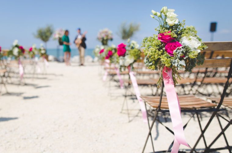 Ζευγάρι της ελληνικής showbiz χώρισε 6 μέρες πριν τον γάμο του! Θα παντρεύονταν το Σάββατο στη Σκιάθο (εικόνες)