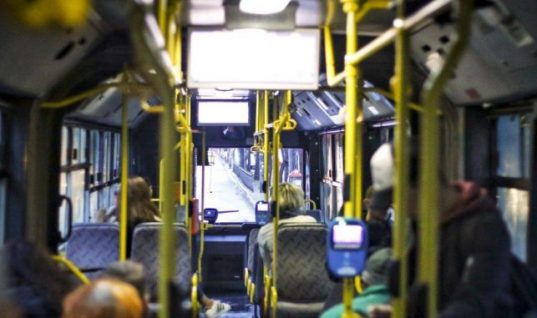 Επιβάτες – «κατάσκοποι» στα λεωφορεία από το Σεπτέμβριο: Τα 4 καθήκοντα που θα έχουν