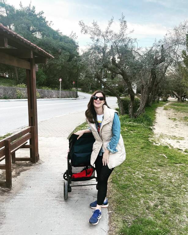 Ευγενία Δημητροπούλου: Βόλτα με την κόρη της! (εικόνες)