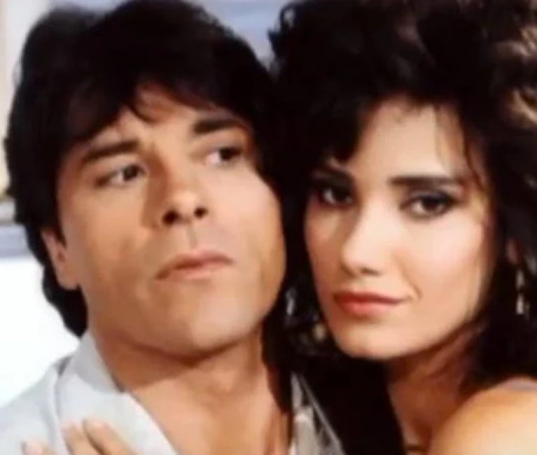 Νανά Βενέτη: Η ηθοποιός των 80s σήμερα είναι πλέον κατάξανθη και παραμένει κούκλα! (εικόνα)