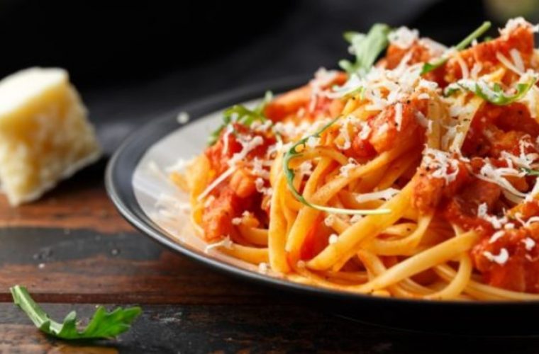 Blogger αποκαλύπτει 5 μυστικά των Ιταλών για να μην παχαίνουν παρότι τρώνε 3- 4 φορές την εβδομάδα ζυμαρικά!