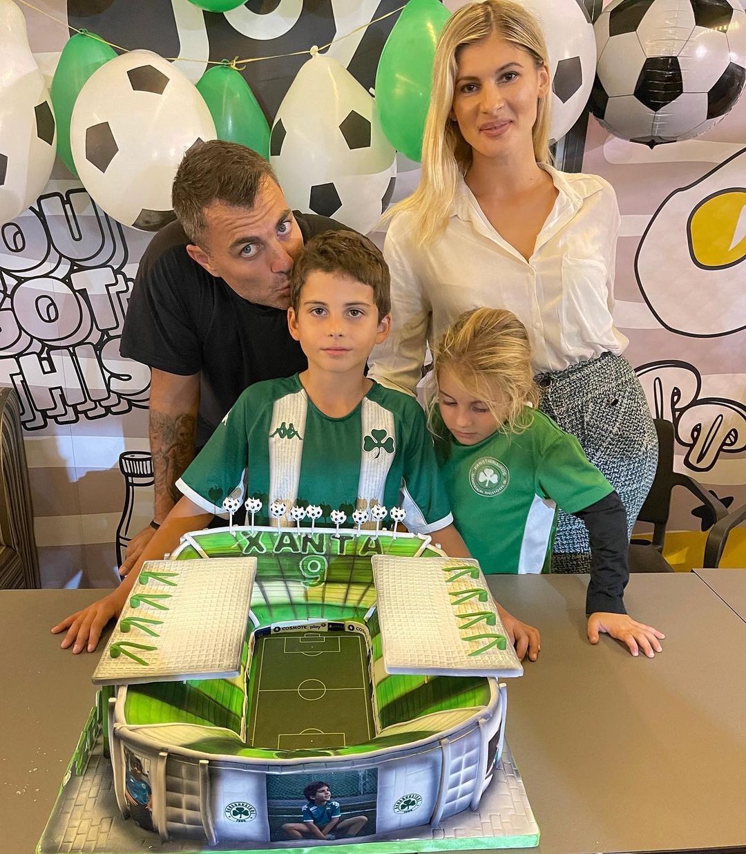 Στέλιος Χανταμπάκης- Όλγα Πηλιάκη: Η πρωτότυπη τούρτα υπερπαραγωγή για τα 9α γενέθλια του γιου τους!