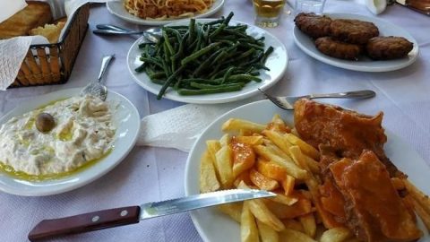 Αυτά είναι τα 24 πιο νόστιμα ελληνικά πιάτα σύμφωνα με το CNN!