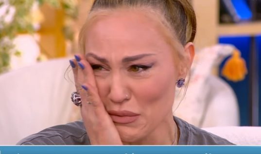 Πηνελόπη Αναστασοπούλου: Ξέσπασε σε κλάματα στον αέρα τηλεοπτικής εκπομπής