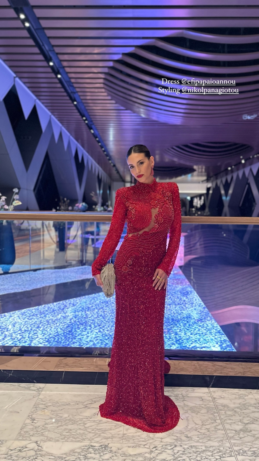 Εκθαμβωτική με κόκκινο φόρεμα η Οικονομάκου σε εγκαίνια ξενοδοχείου με guest την Λόπεζ - Στην παρέα  της Βίκυ Καγιά  & Αντίνοος Αλμπάνης (εικόνες)