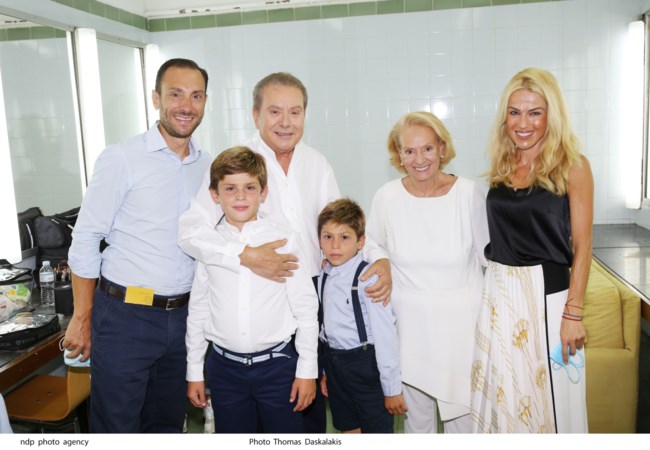Ο Μανώλης Μητσιάς σε κοινή συνέντευξη με τον γιο του Μίλτο Μητσιά: «Δεν είχε τα προσόντα να γίνει τραγουδιστής κι έτσι έγινε οδοντίατρος»