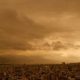 «Χαλάει» πάλι ο καιρός: Έρχονται βροχές, καταιγίδες και αφρικανική σκόνη